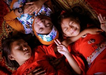 Harus Sabar Mendisiplinkan Anak Bangun Pagi