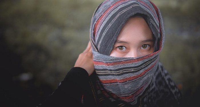 Menjaga Aurat di Depan Lesbian