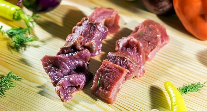 Usia Bayi yang Diperbolehkan Konsumsi Daging Kambing