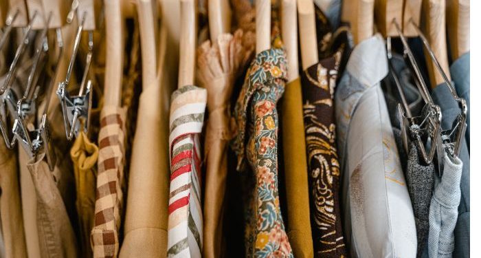 Pakaian Kemuliaan untuk Orang Tua di Akhirat