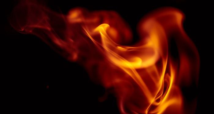 Anak meninggal menjadi penghalang api neraka