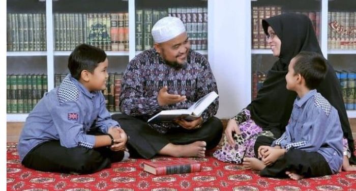 Ibu Cerdas Hukum bersama ChanelMuslim Selenggarakan Webinar Hukum dalam Rumah Tangga