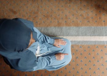 Posisi Imam Wanita dalam Shalat Berjamaah