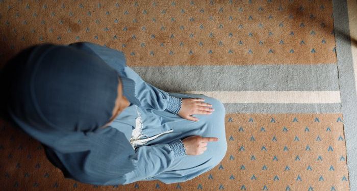 Posisi Imam Wanita dalam Shalat Berjamaah