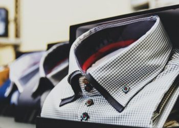 Berpakaian Rapi ketika Menyambut Tamu