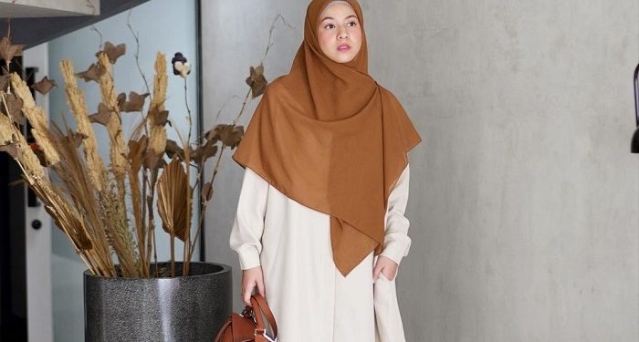 Inspirasi Outfit Hijab ala Cewek Bumi