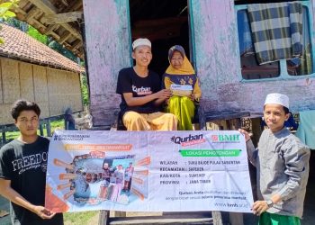 Warga Pulau Kangean Bahagia karena Dapat Daging Qurban