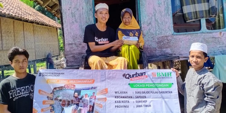 Warga Pulau Kangean Bahagia karena Dapat Daging Qurban