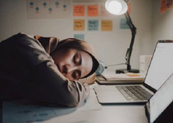 Tanda Kulit Kamu sedang Stres dan Cara Mengatasinya