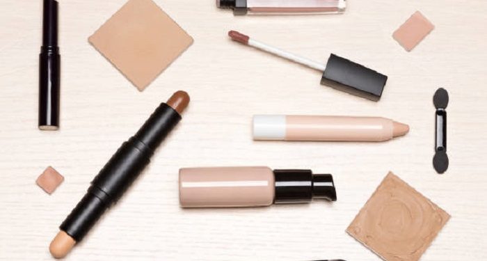 3 Cara Tepat Mengaplikasikan Concealer