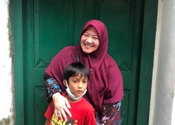 Cuci Tangan Sebelum Anak Cium Tangan