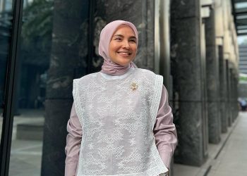 Rosses Set, Persembahan Ria Miranda untuk Tampil Santai dan Anggun