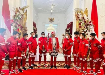 Upacara HUT ke 77, Jokowi Pakai Baju Adat Dolomani dari Buton