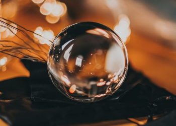 10 Tanda Tukang Sihir