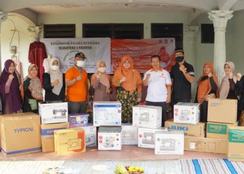 Program Sosial Bank Indonesia Bagikan Bantuan Peralatan Usaha untuk UMKM