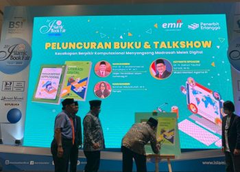 Bekerja sama dengan Dirjen Pendidikan Islam, Penerbit Erlangga Luncurkan Dua Buku tentang Madrasah Melek Digital