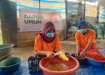 Dapur Umum BAZNAS Salurkan Makanan Siap Saji untuk Penyintas Banjir Parigi Moutong