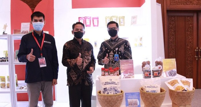 Produk KWT Binaan LAZ Al Azhar Ramaikan Gelaran ‘The 1st International Conference on Women and Sharia Community Empowerment’