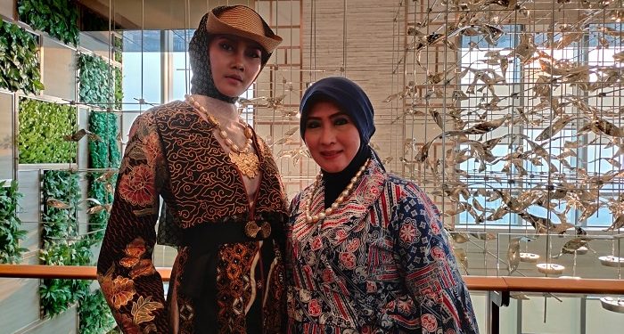 IFC Siap Gelar Fashion Show di Paris, Desainer Oewi Wahyono Tampilkan Kain Wastra Nusantara ke Mata Dunia
