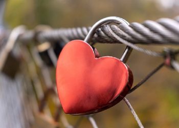 Pasangan Itu Untuk Seumur Hidup