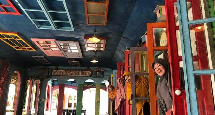 Hati Kacau Karena Fenomena Left Group Media Sosial