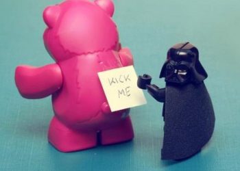 Kenapa Ada Kesenangan ketika Melihat Orang Lain Susah