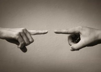 Jangan Salahkan Orang Lain