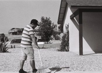 6 Pekerjaan Rumah Tangga yang Bikin Kurus