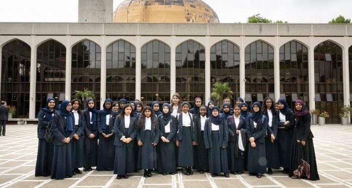 Islam Membuka Sekolah Perempuan Sejak 15 Abad yang Lalu