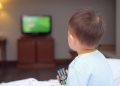 5 Dampak Buruk Menonton TV Bagi Balita