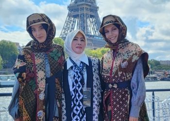 NURA Boutique by Oewi Wahyono Perkenalkan Karyanya di Paris, Fashion Show di Atas Kapal Pesiar