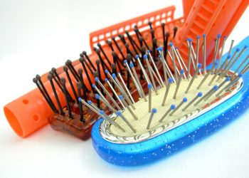 Menyambung Rambut Bisa Sebabkan Wanita Tergelincir ke Neraka