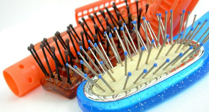 Menyambung Rambut Bisa Sebabkan Wanita Tergelincir ke Neraka