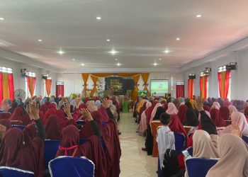 Gema Majelis Ta'lim Bulukumba, Ustazah Nur Amsi Bagikan Resep Bahagia