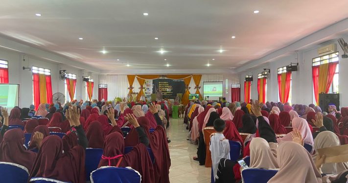 Gema Majelis Ta'lim Bulukumba, Ustazah Nur Amsi Bagikan Resep Bahagia