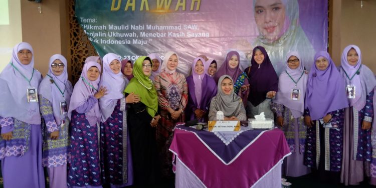 Oki Setiana Dewi Penuhi Undangan Salimah Bogor di Acara Maulid Nabi
