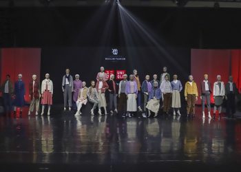Uniqlo Pamerkan Koleksi Modest Wear Fall/Winter 2022 di JMFW