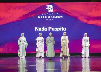 Indah Nada Puspita Hadirkan Koleksi Busana Muslim Feminin dan Elegan di JMFW 2023
