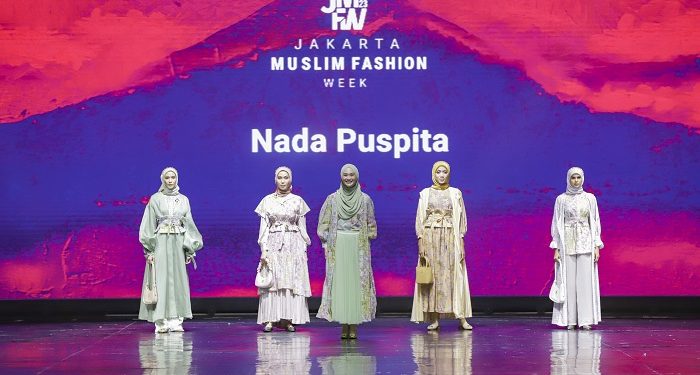 Indah Nada Puspita Hadirkan Koleksi Busana Muslim Feminin dan Elegan di JMFW 2023