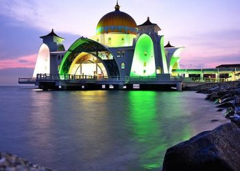 Sejarah Disyariatkannya Azan Hadir Lewat Mimpi Sahabat