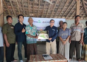 LAZ Al Azhar Bangun MCK Mushola An Nafi’ di Desa Geyer