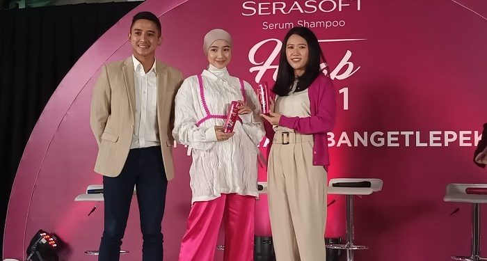 Rambut Bebas Lepek Ketombe Tuntas dengan Serasoft Serum Shampoo Hijab 3in1