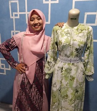 Penjual Kerupuk Seblak Kini Jadi Pebisnis Fesyen Muslim