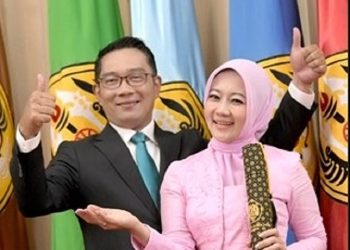 Barakallah, Atalia Praratya Raih Gelar Doktor dengan Predikat Cumlaude