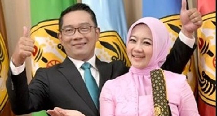 Barakallah, Atalia Praratya Raih Gelar Doktor dengan Predikat Cumlaude