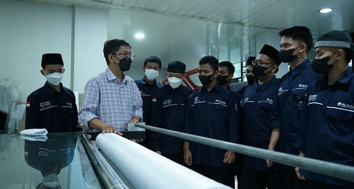 Santri RGI Belajar Digitalisasi Desain Langsung ke PT Bintang Sempurna