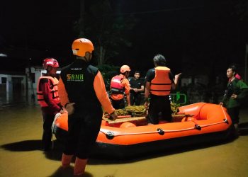 Laznas BMH Kirim Bantuan untuk Korban Banjir Bandang di Blitar