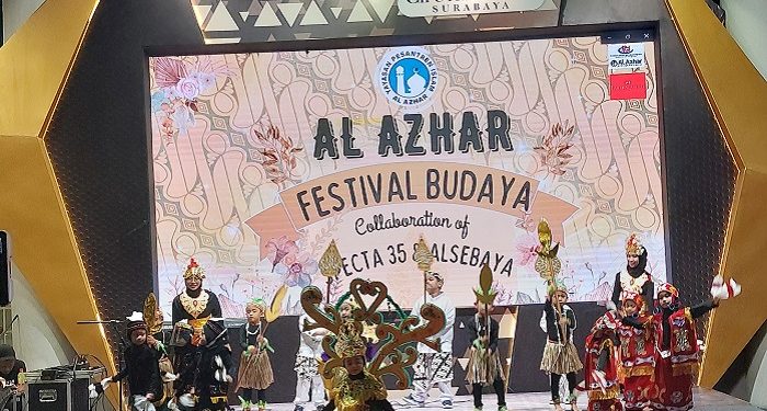 Busana Rancangan Santri RGI Guncang Panggung Al Azhar Festival Budaya
