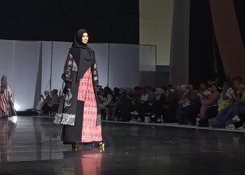 Irna La Perle Heritage: Koleksi Inspirasi Sisi Batas Labuhan untuk JMFW