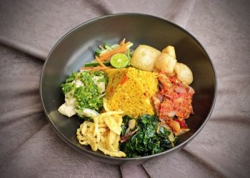 Harper MT Haryono Menghadirkan Menu Unik Nasi Mengkudu Cita Rasa Indonesia.